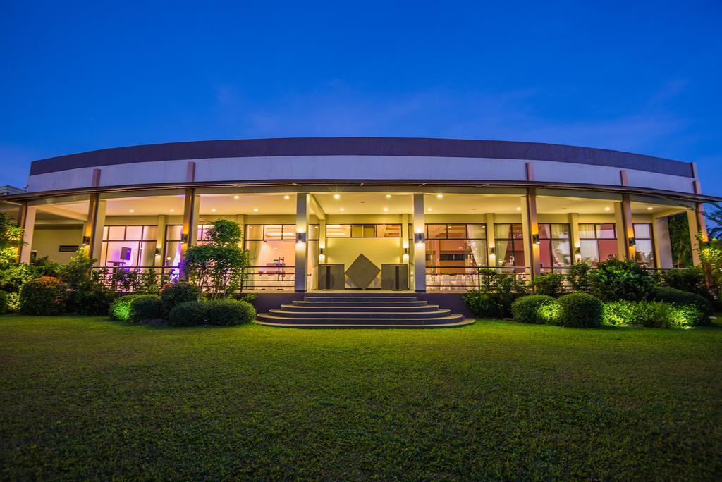 Ariana Hotel Dipolog Extérieur photo