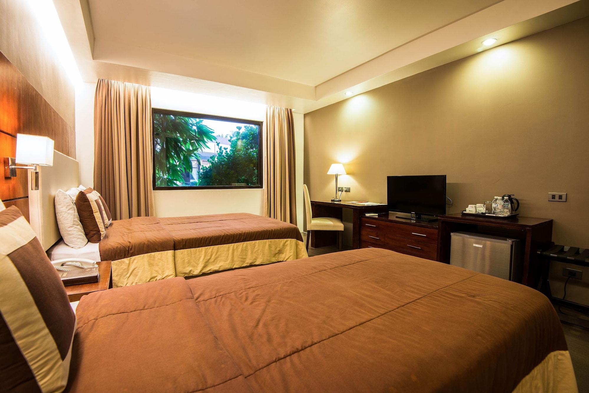 Ariana Hotel Dipolog Extérieur photo