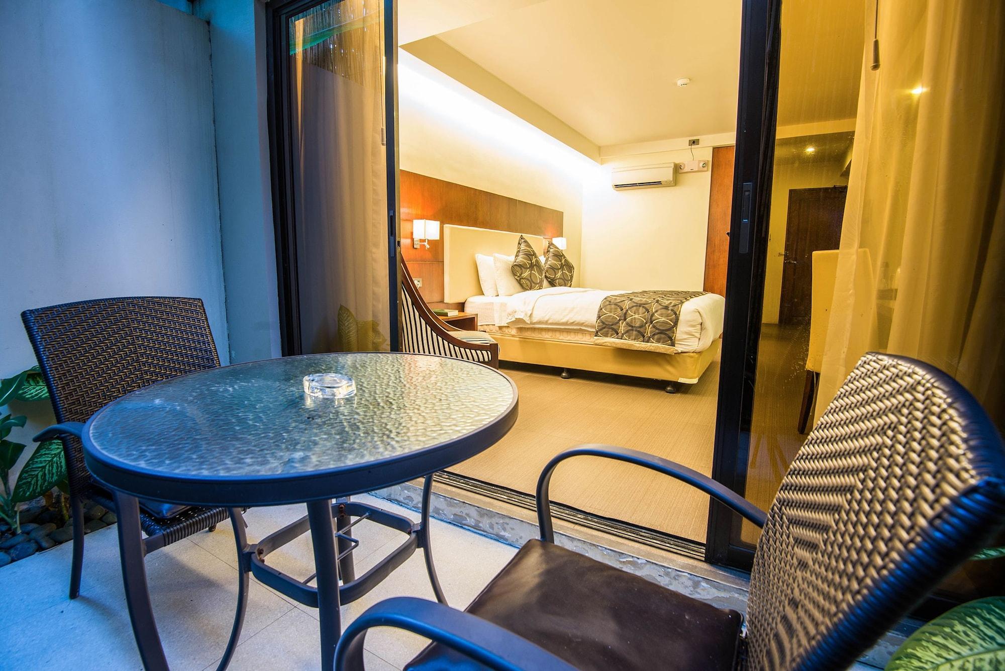 Ariana Hotel Dipolog Extérieur photo