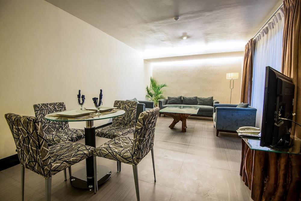 Ariana Hotel Dipolog Extérieur photo