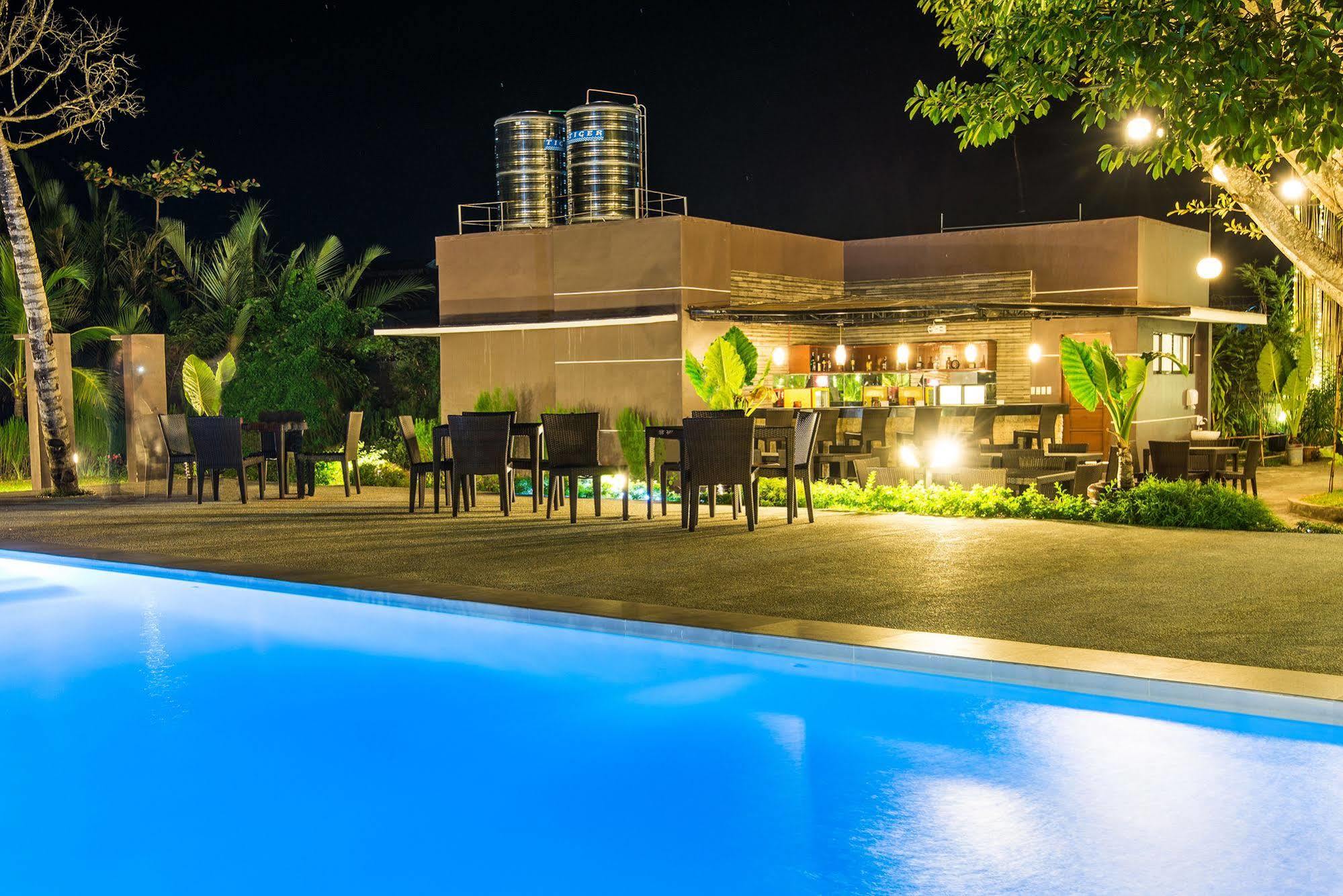 Ariana Hotel Dipolog Extérieur photo