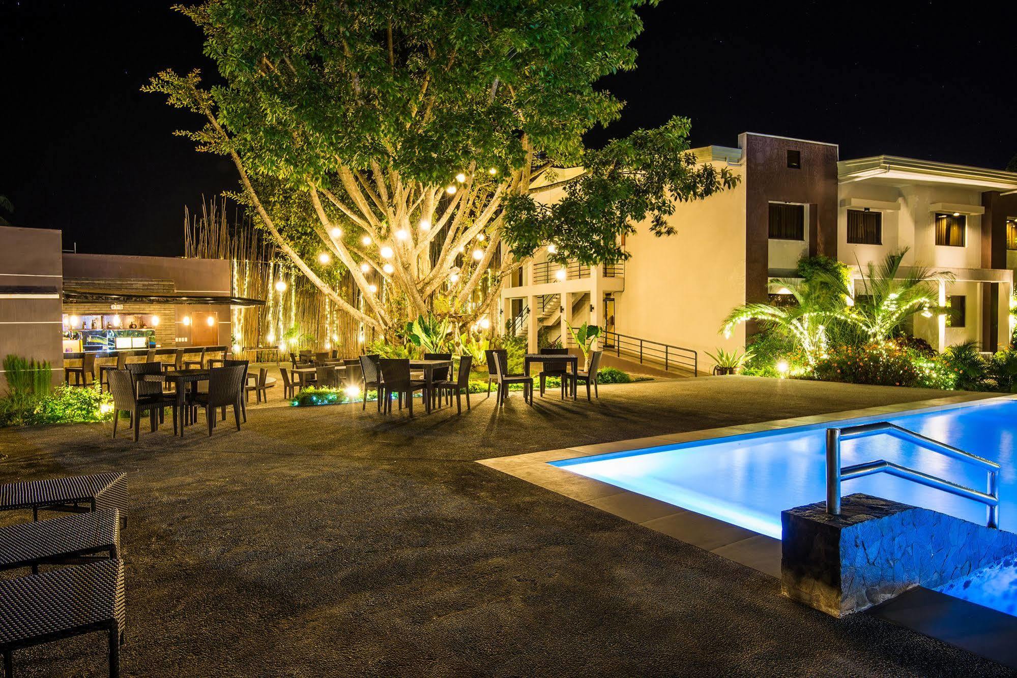 Ariana Hotel Dipolog Extérieur photo