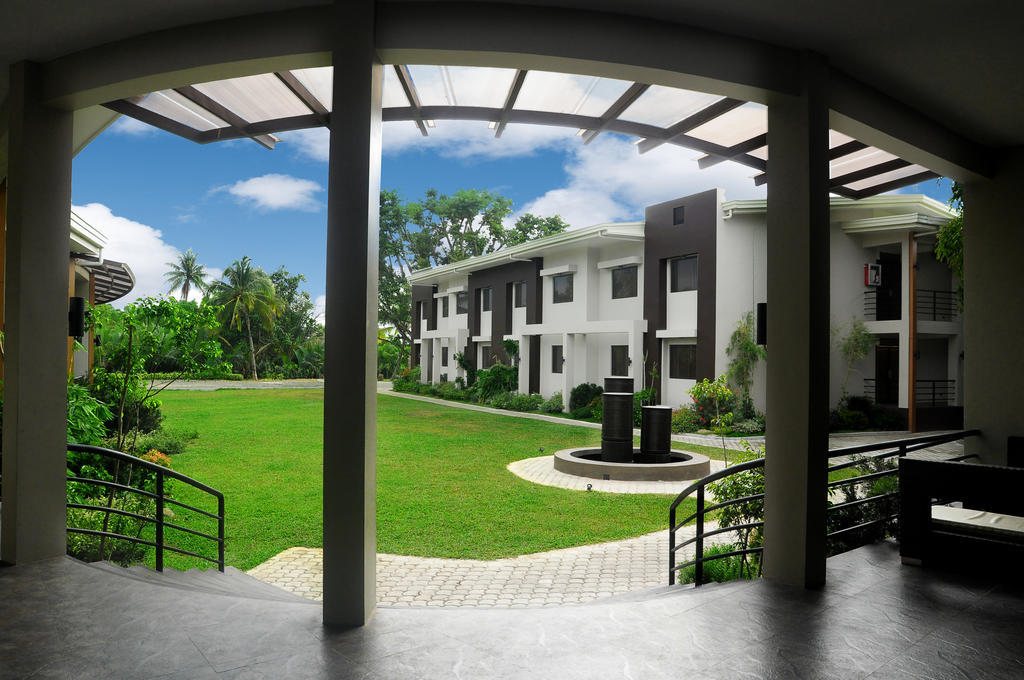 Ariana Hotel Dipolog Extérieur photo