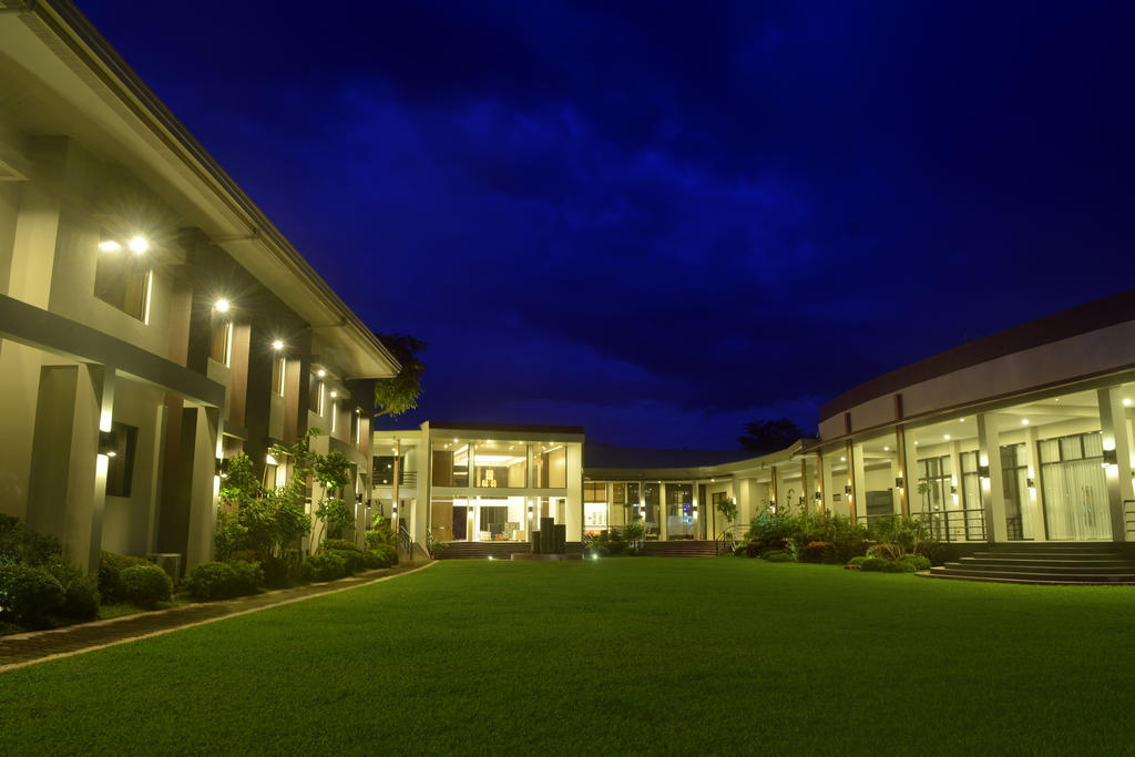 Ariana Hotel Dipolog Extérieur photo